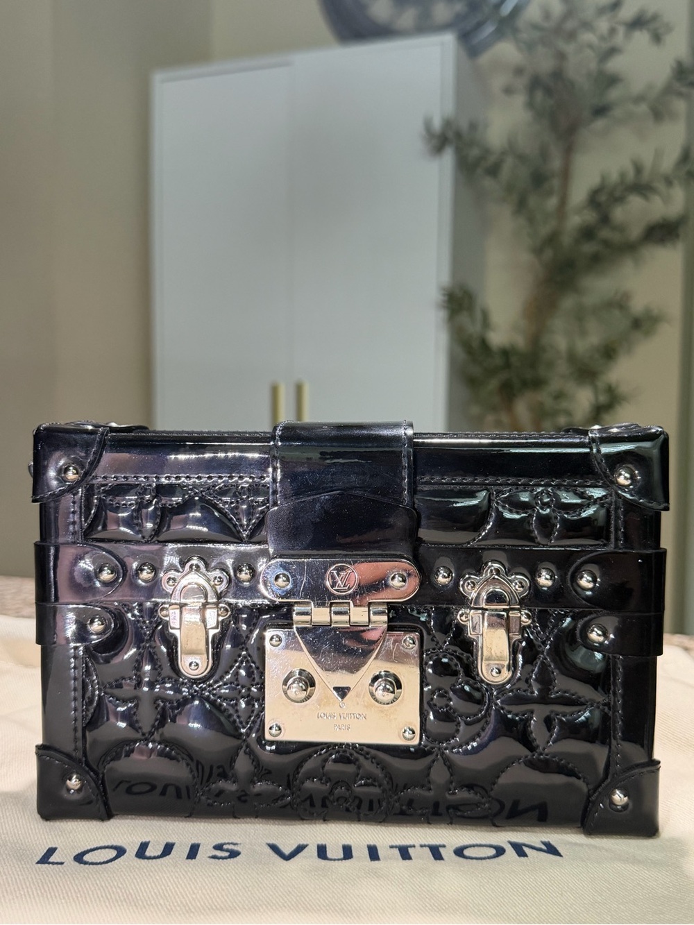 Louis Vuitton Black Fleur Monogram Vernis Petite Malle